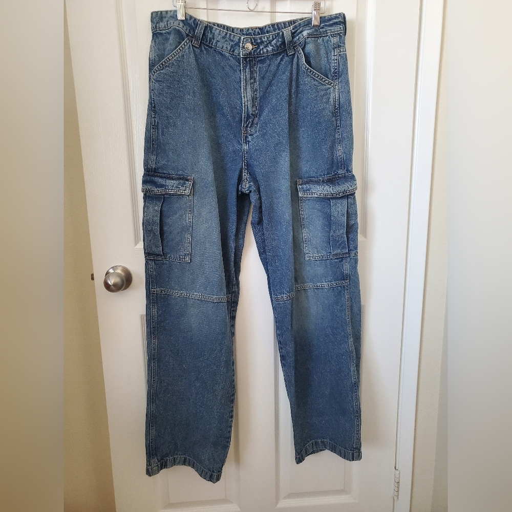 Relaxed Cotton Cargo Jeans
